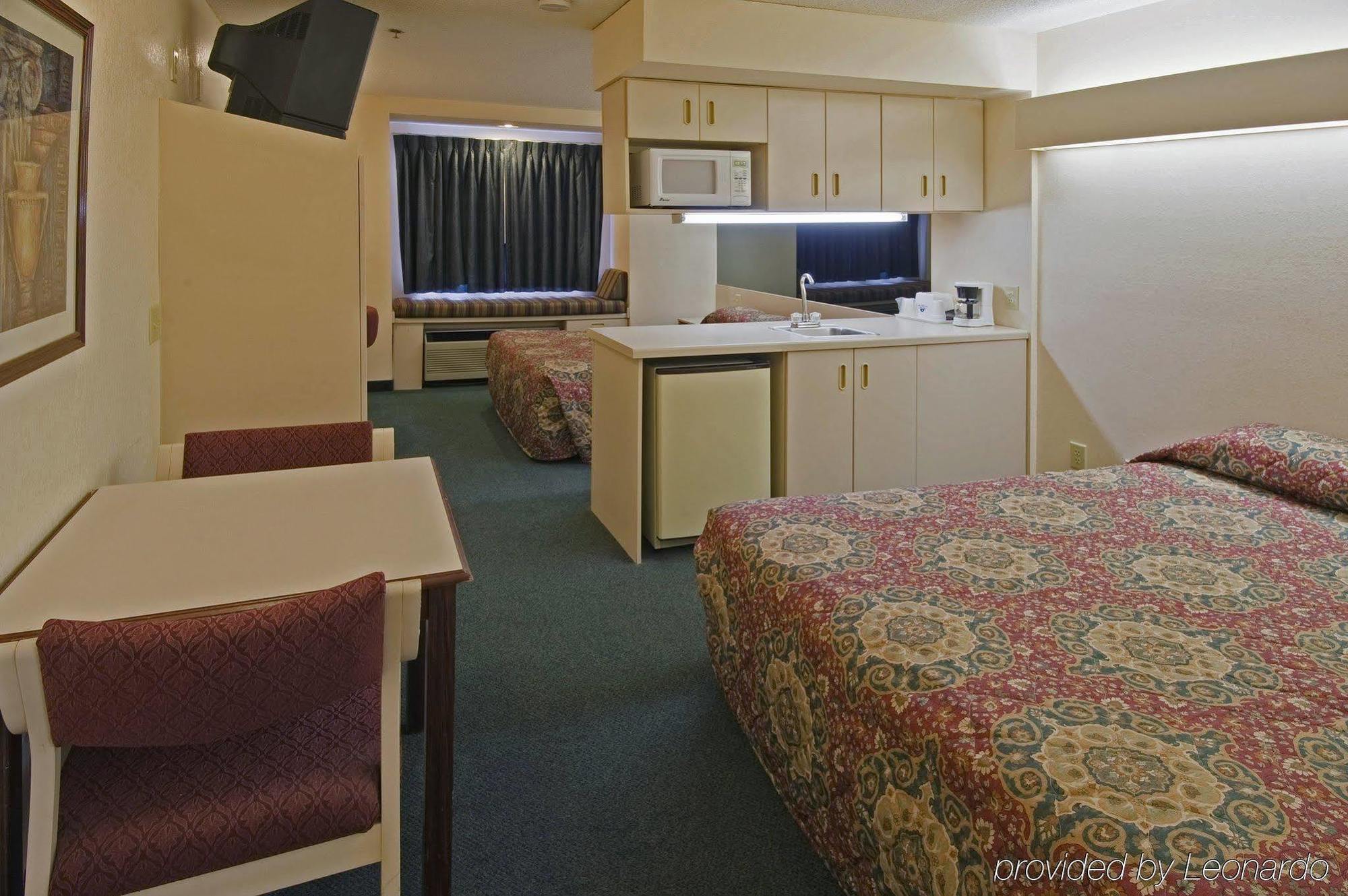 America'S Best Value Inn & Suites-Mcdonough Εξωτερικό φωτογραφία